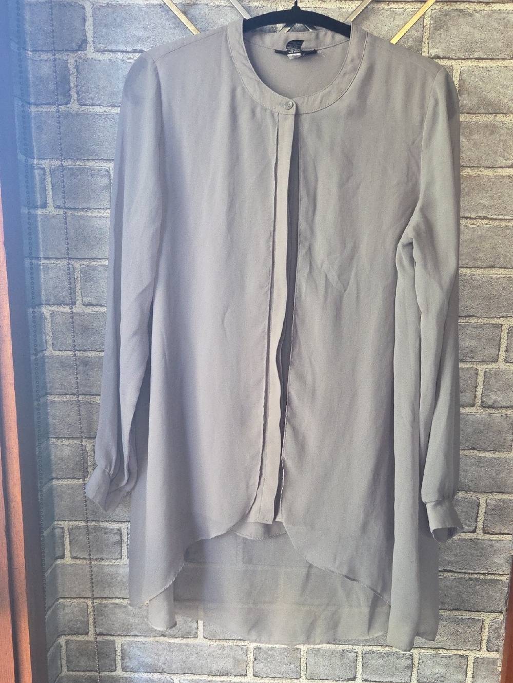 Alfani Light Gray High-Low Chiffon Button-Front Blouse